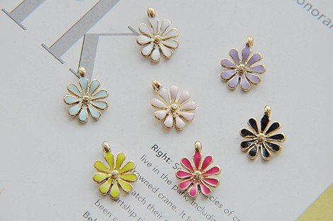 7pcs Oil Drip Flower - small flower pendant - colored flower