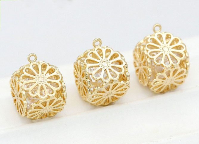 gold filigree ball - cubic filigree ball - 4 pcs raw Brass plating gold connector  pendant finding