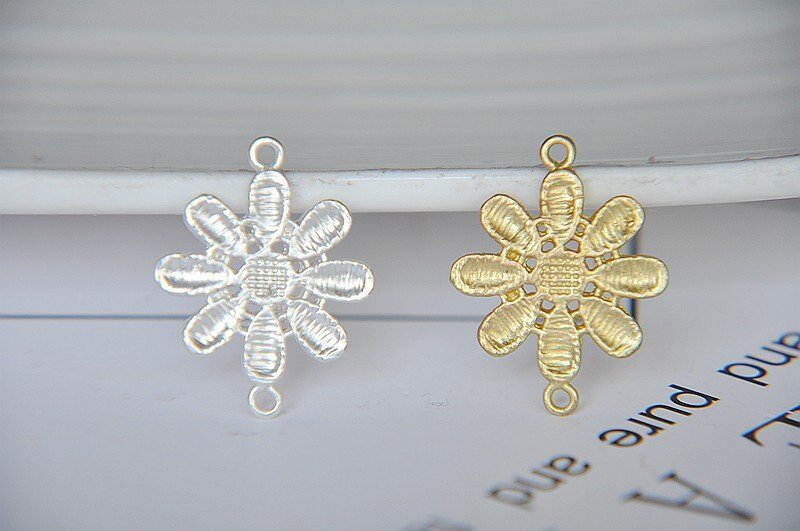 Flower Connector - Flower Brass Pendant - 6pcs vintage style raw brass plating   Flower connector   Pendant