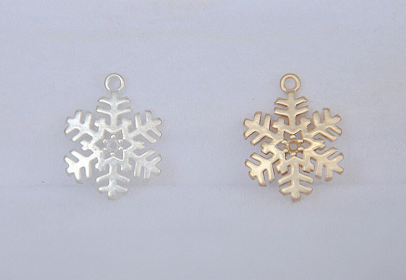 8pcs silver or gold jewelry flower charm - Flower Connector - Flower Brass Pendant - raw brass plating matt  snow flower