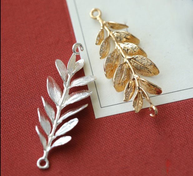 gold or silver leaf pendant - brass leaves - gold leaves pendant - silver leaves charm -4pcs raw  brass  plated   leaves pendant