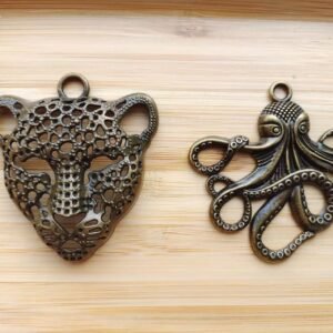 5 pcs  alloy antique bronze plating octopus connector pendant finding