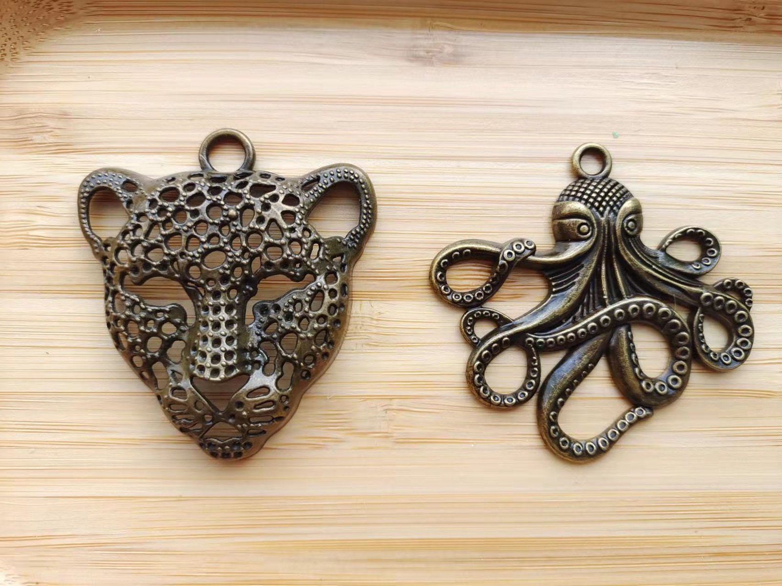 5 pcs  alloy antique bronze plating octopus connector pendant finding