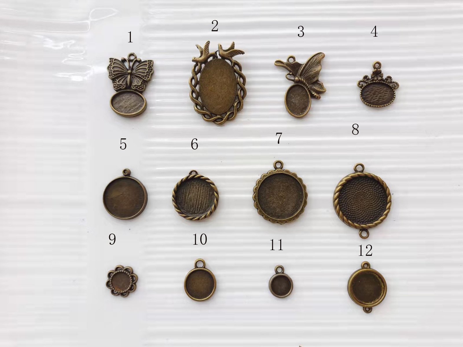 10 pcs antique Bronze bezel - Cameo Setting Charm pendant -vintage style antique bronze  plating cab   pendant finding