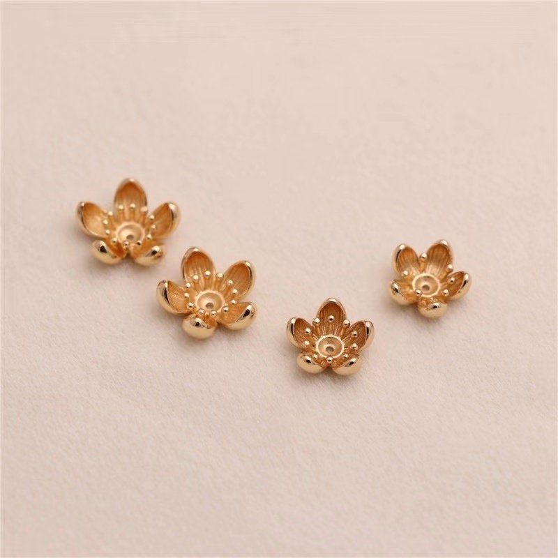 10pcs gold jewelry flower charm - Flower Connector - Flower Brass Pendant